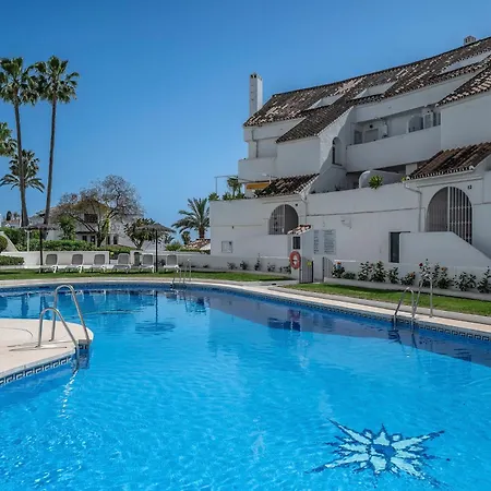 Luxury 2br Near Puerto Banus W Sea Views ماربيا
