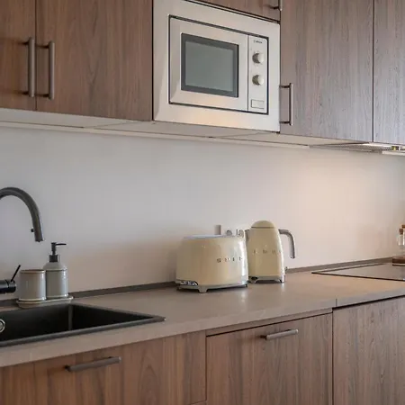 Luxury 2br Near Puerto Banus W Sea Views شقة *