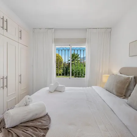 Luxury 2br Near Puerto Banus W Sea Views شقة ماربيا