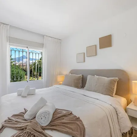 Luxury 2br Near Puerto Banus W Sea Views *