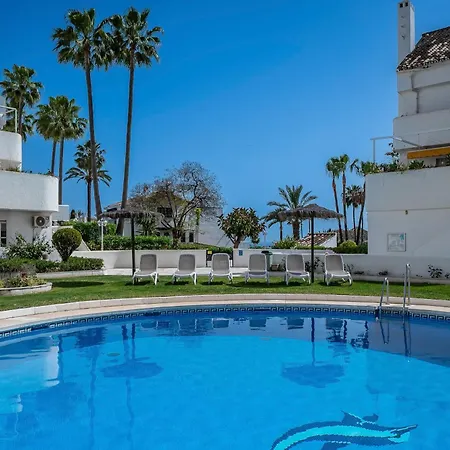 Luxury 2br Near Puerto Banus W Sea Views شقة *